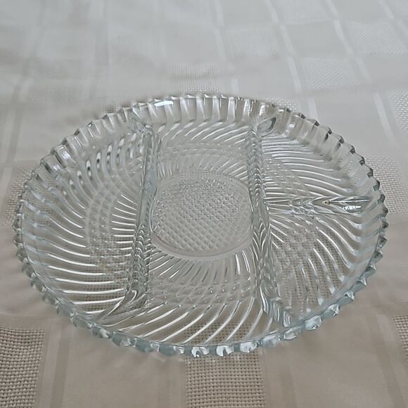 Clear Glass Divided Snack Serving Tray 10"-10" - Picture 2 of 16